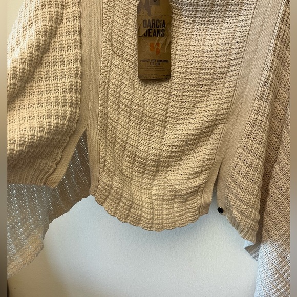 Garcia Jeans Light Weight Poncho - Picture 3 of 3